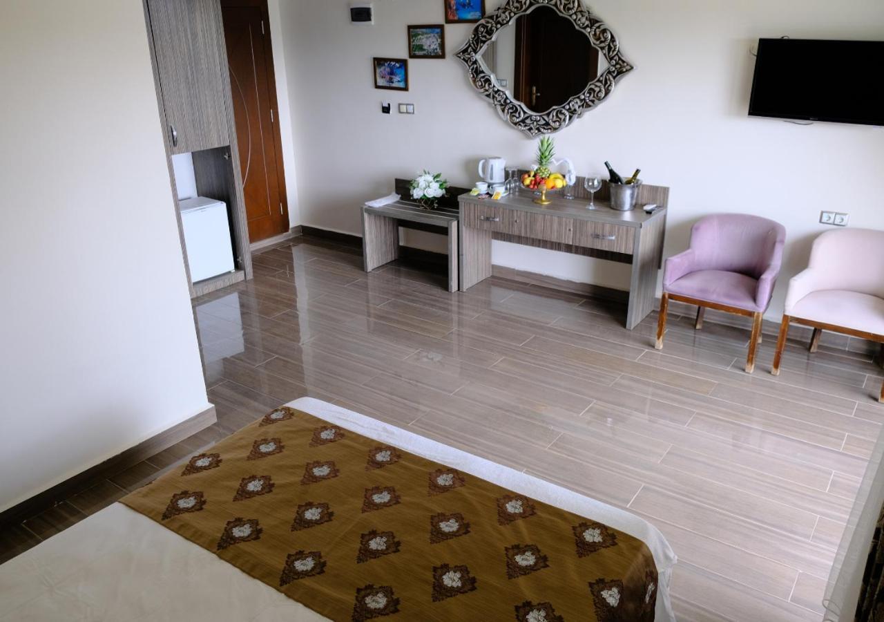 Truva Life Hotel Samandag Extérieur photo