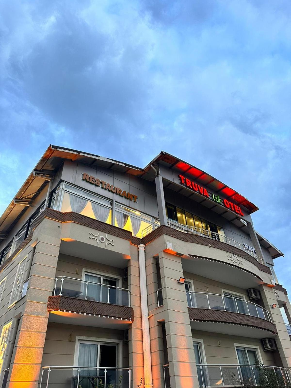 Truva Life Hotel Samandag Extérieur photo