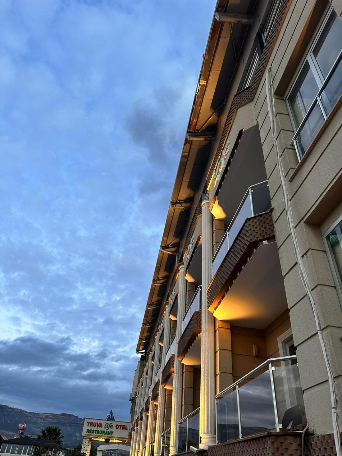 Truva Life Hotel Samandag Extérieur photo